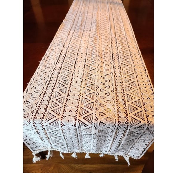 Crocheted Boho Table Runner Bohemian Cottage Farmhouse Decor Decorative Cloth - Picture 2 of 9